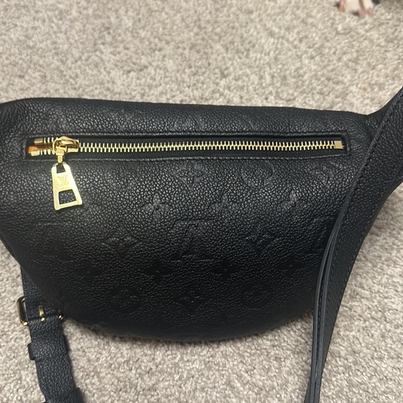 Louis Vuitton Empreinte Black Bumbag. Like new - Picture 3 of 5